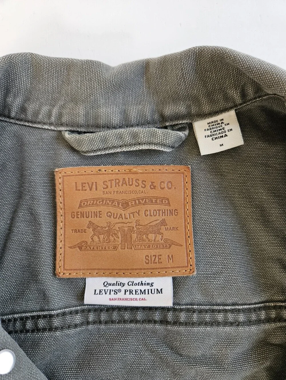 Levi's - Men's Olive-Grey Denim Jacket - Picture 2 of 4